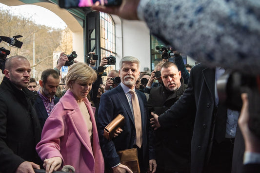 Kašmírové kabáty pro první dámu