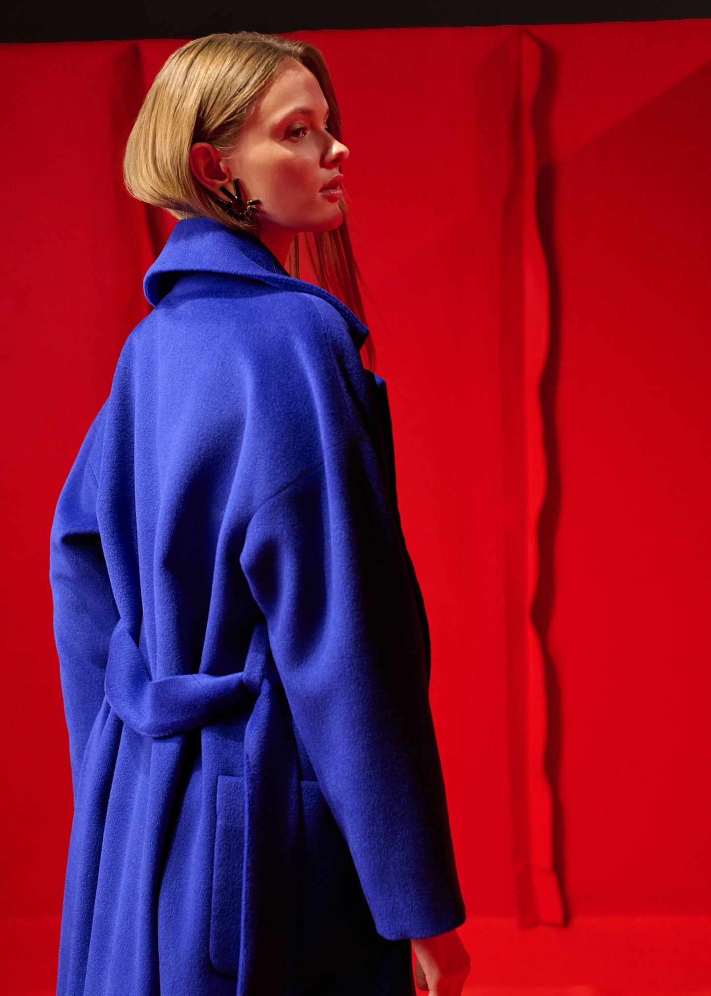 Alpaca coat by Prague fashion atelier MAY. Timeless womenswear.
