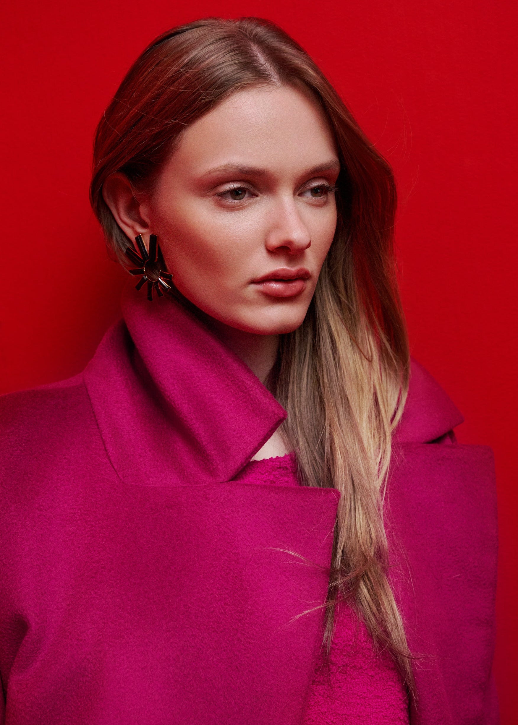 Cashmere coat by Prague fashion atelier MAY. Timeless womenswear.
